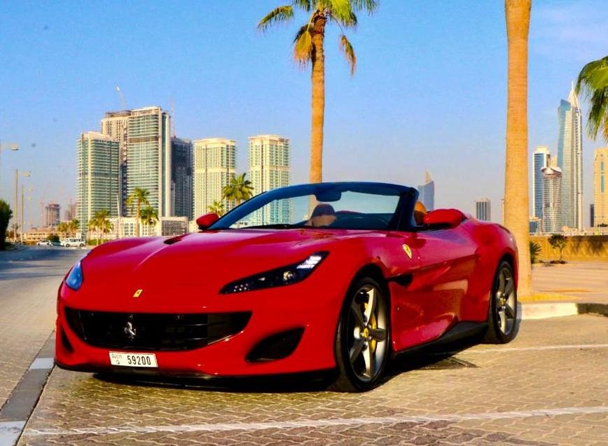 استئجار Ferrari 488 Spider Convertible فى دبي
