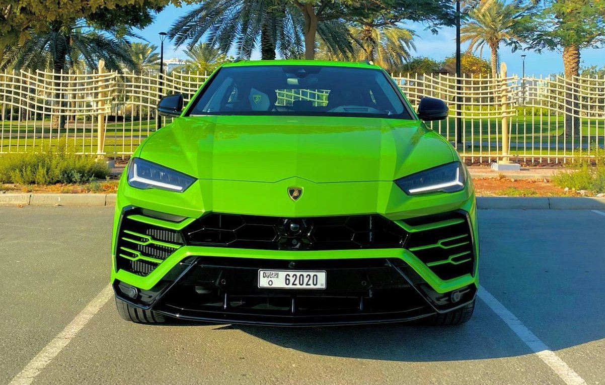 استئجار Lamborghini Urus فى دبي
