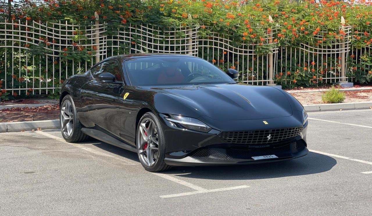 استئجار Ferrari Roma فى دبي