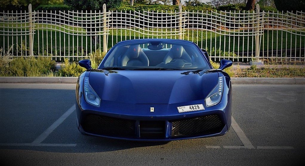 استئجار Ferrari 488 Spider فى دبي
