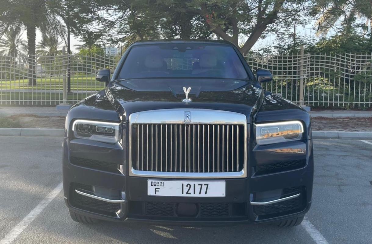 استئجار Rolls Royce Cullinan Limited  فى دبي