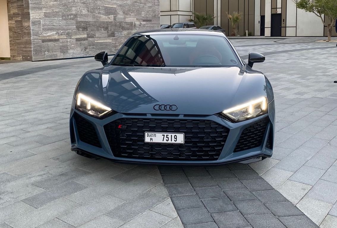 استئجار Audi R8 فى دبي