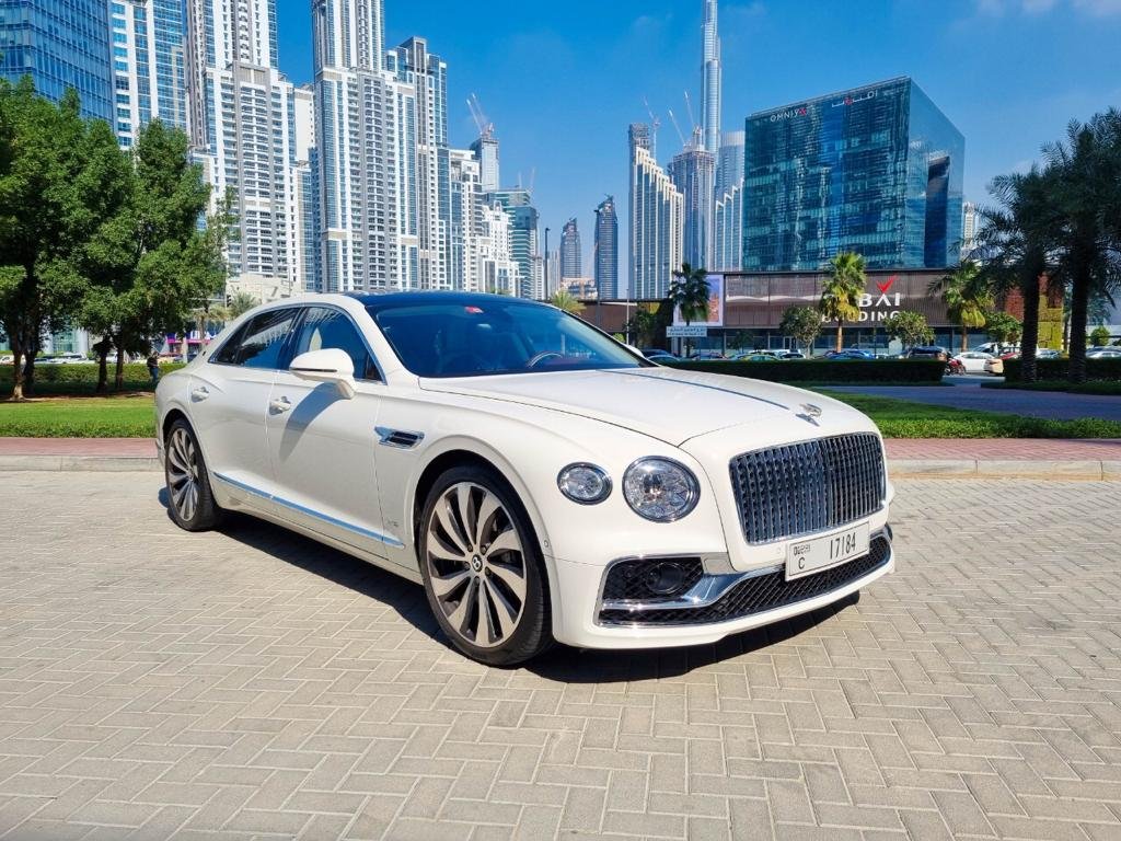 استئجار Bentley Flying Spur W12 فى دبي