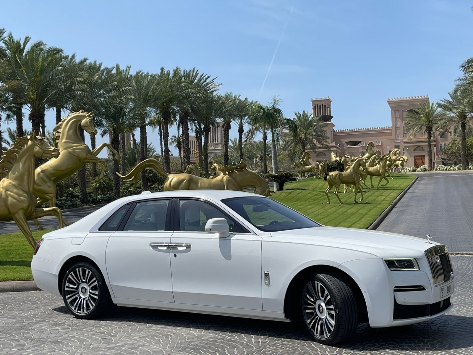 استئجار Rolls Royce Ghost فى دبي