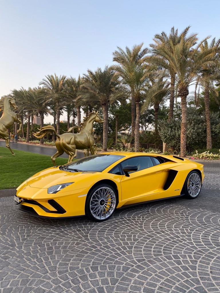 استئجار Lamborghini Aventador فى دبي