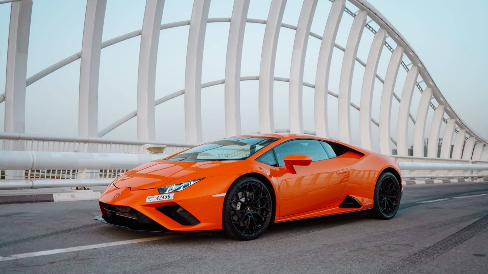 استئجار Lamborghini Hurucan Evo فى دبي