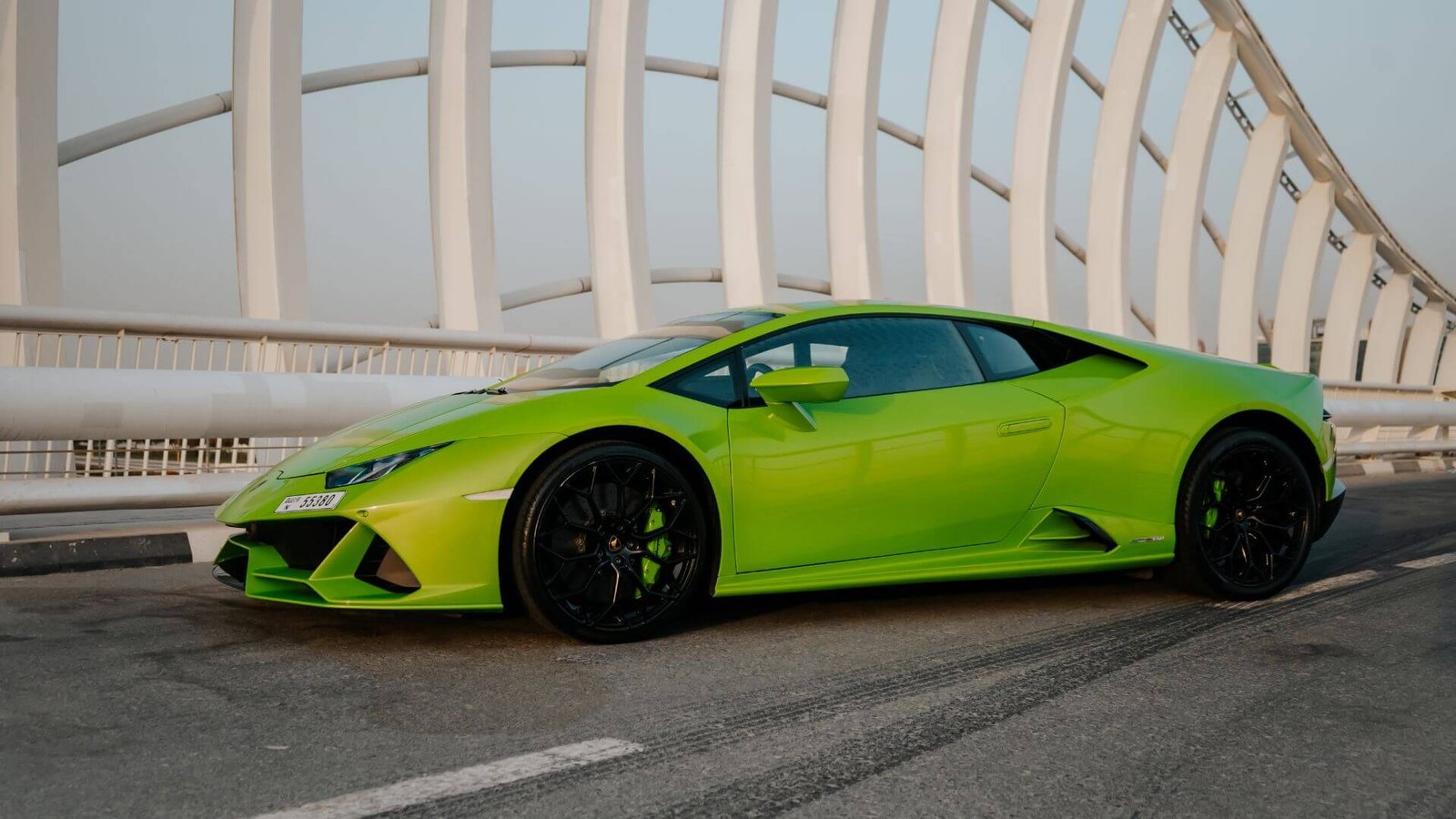 استئجار Lamborghini Hurucan Evo فى دبي