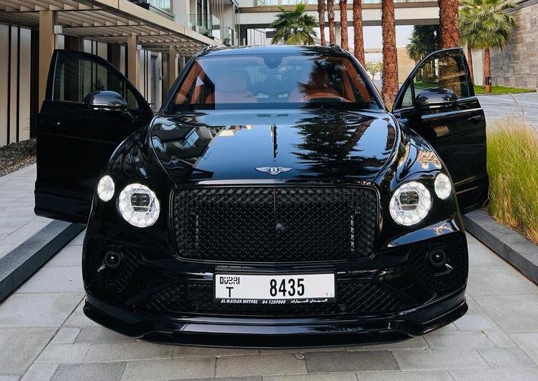 استئجار Bentley bentayga Black  فى دبي