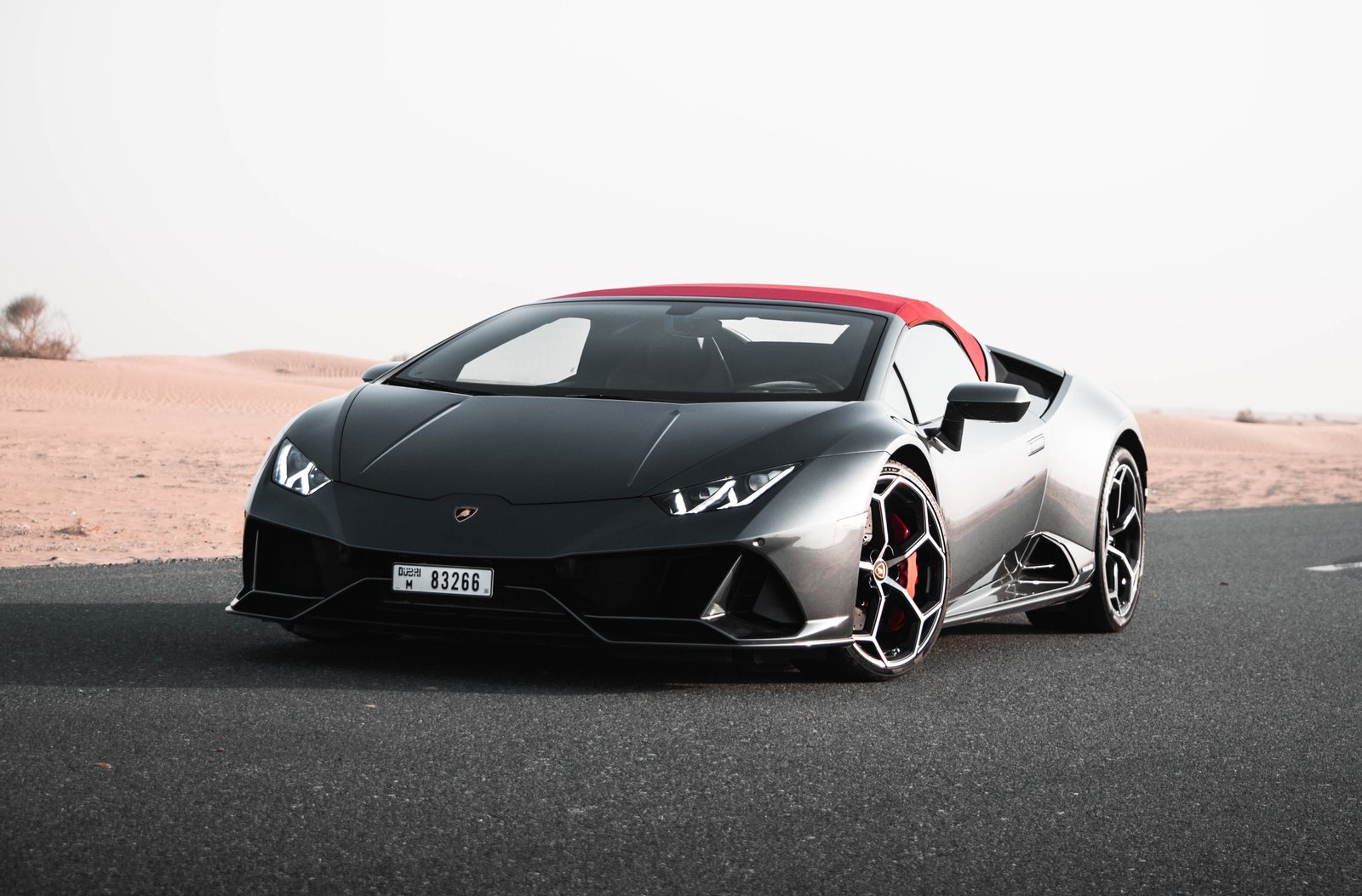 استئجار Lamborghini Huracan EVO Spyder فى دبي