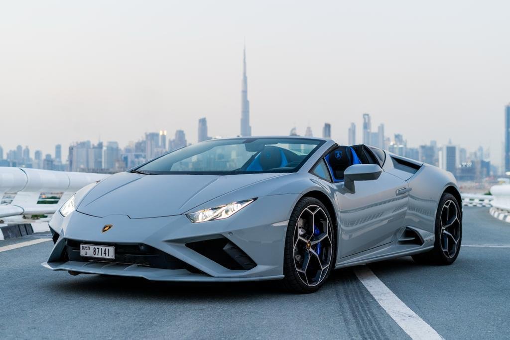 استئجار Lamborghini Huracan Evo Spyder فى دبي