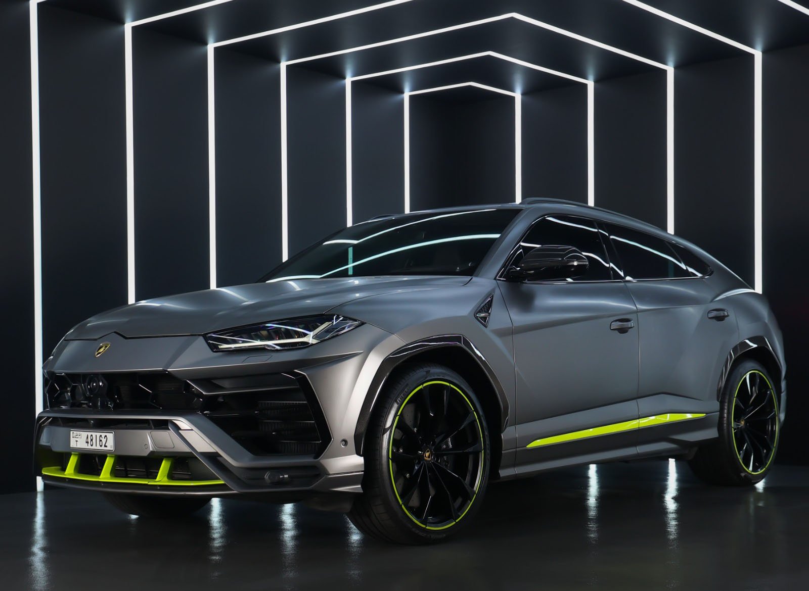 استئجار Lamborghini Urus فى دبي