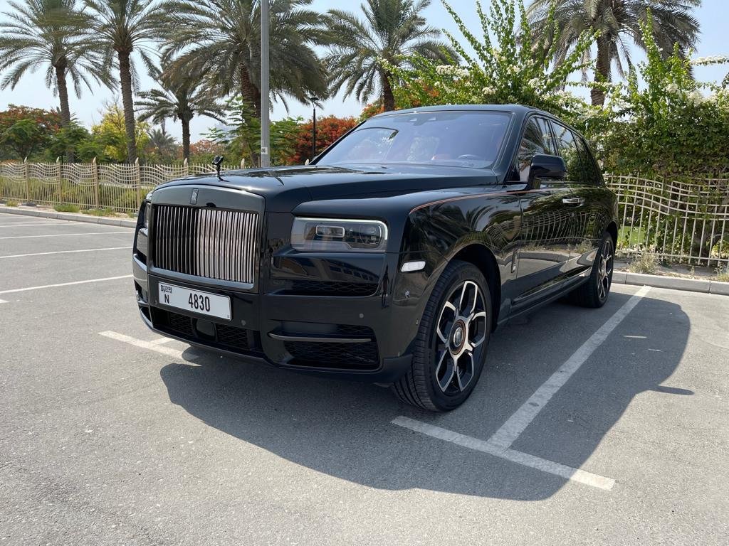 استئجار Rolls Royce Cullinan فى دبي