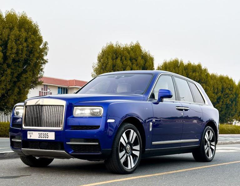 استئجار Rolls Royce Cullinan فى دبي