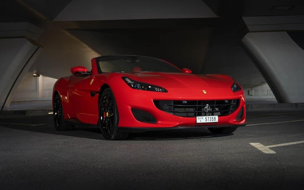 استئجار Ferrari Roma فى دبي