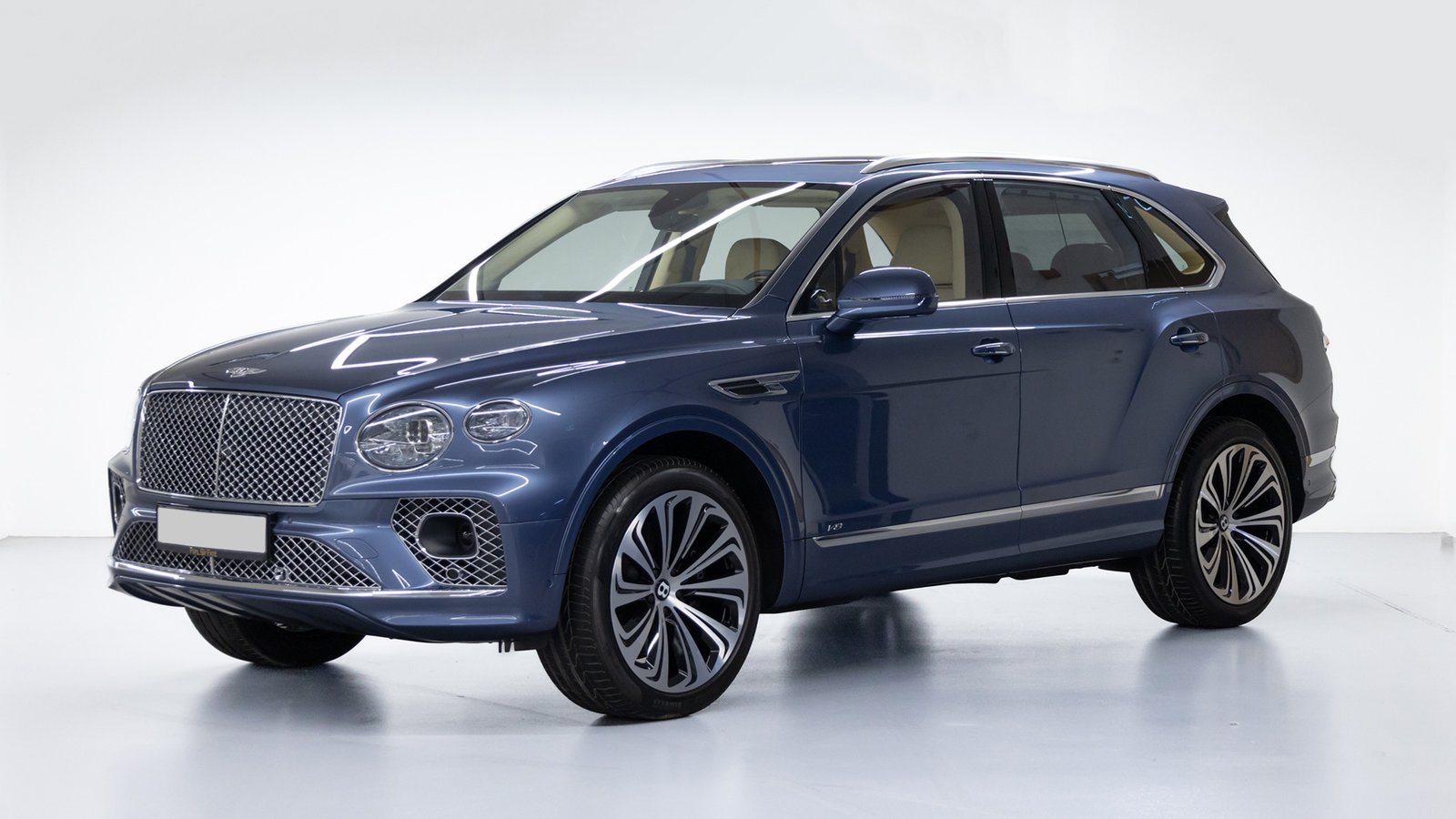 استئجار Bentley Bentayga Black Edition V8 فى دبي