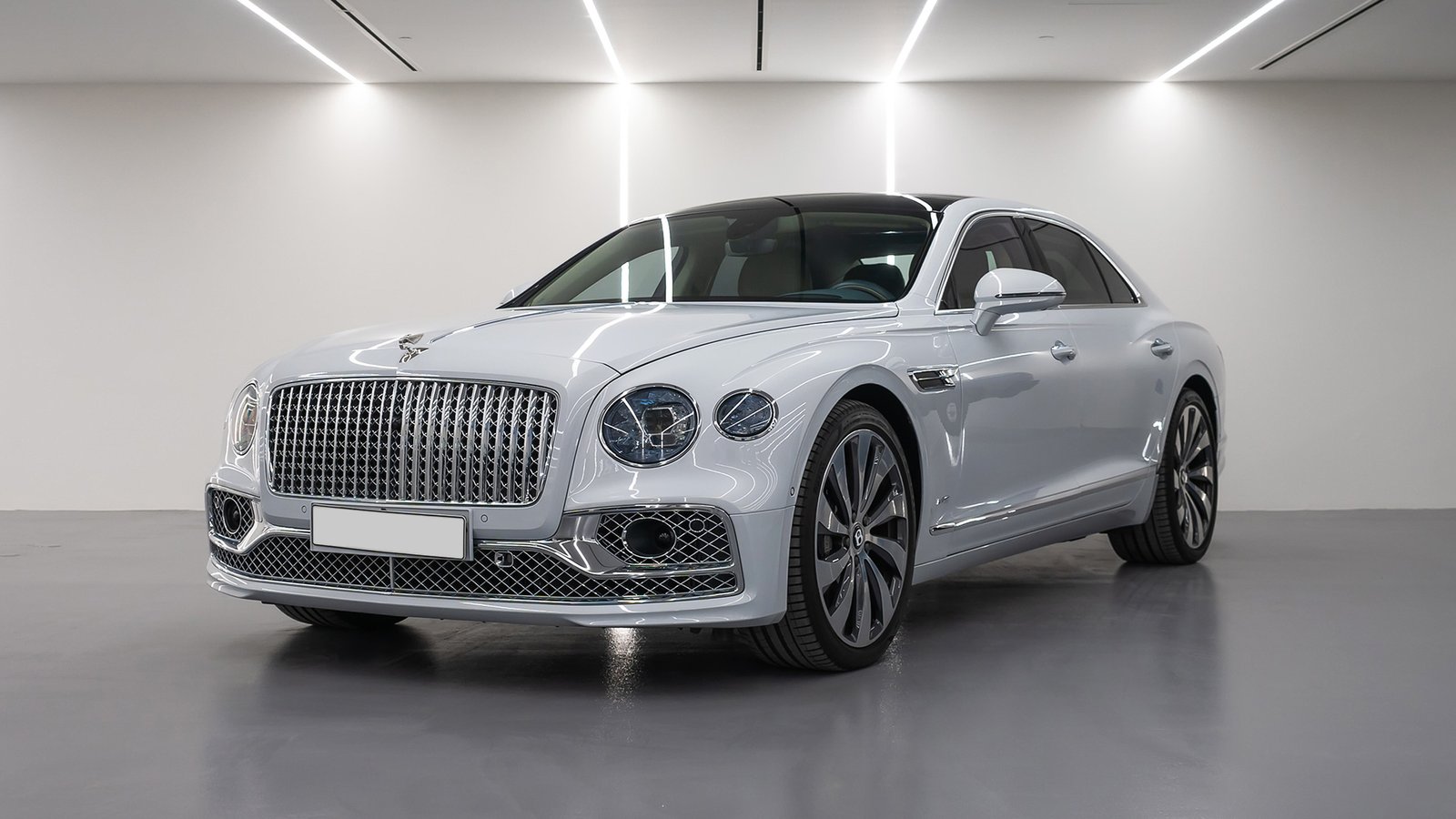 استئجار BENTLEY FLYING SPUR فى دبي