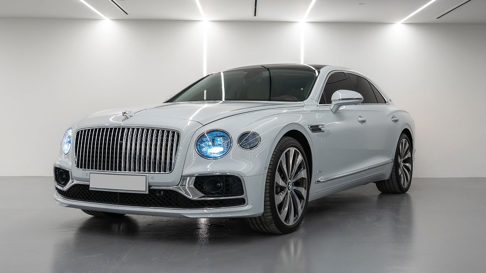 استئجار Bentley Flying Spur first edition فى دبي
