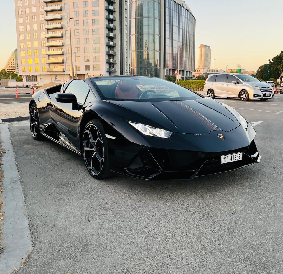 استئجار Lamborghini Huracan EVO Black فى دبي