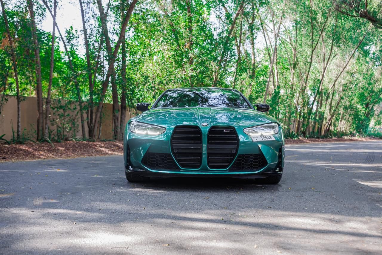 استئجار BMW M4 Competition Coupe Green فى دبي