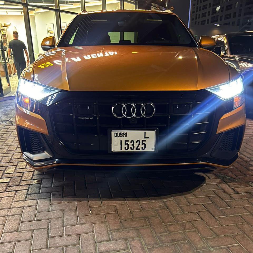استئجار Audi Q8 Gold فى دبي