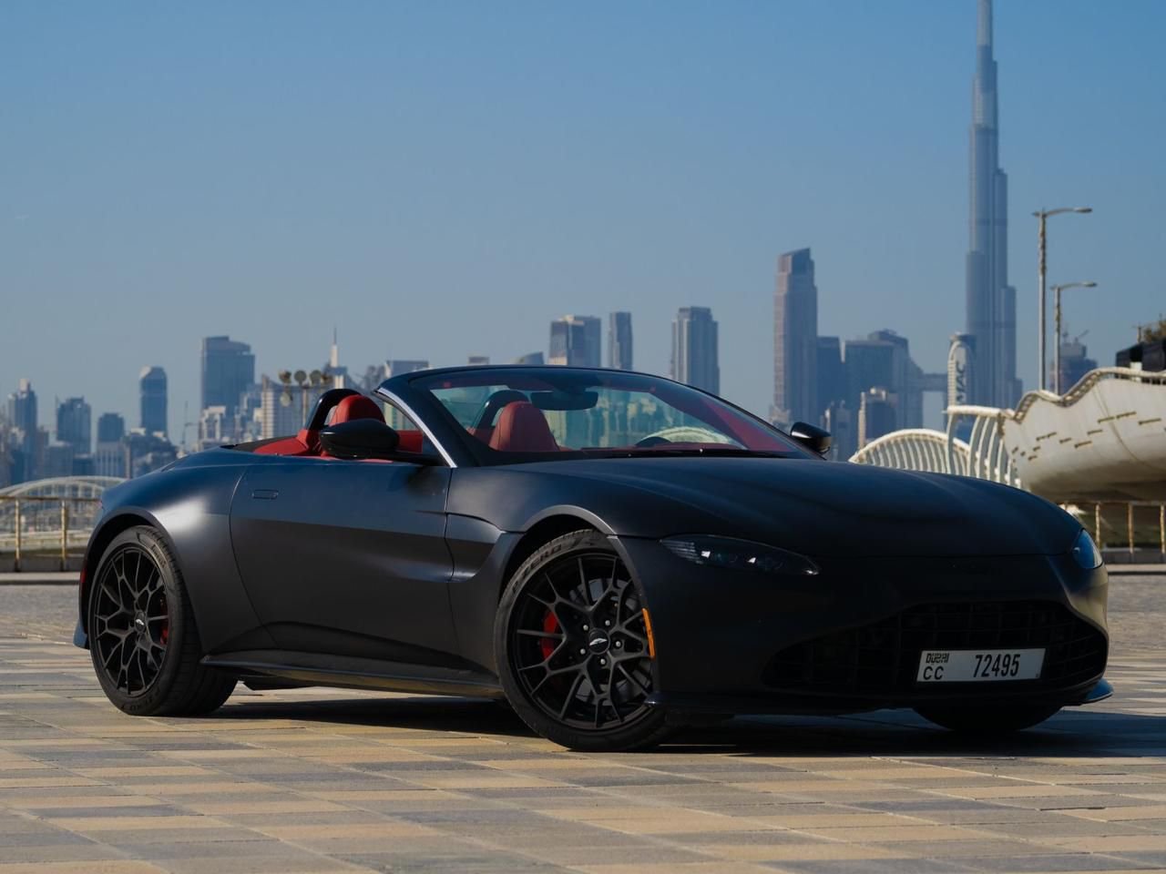 استئجار  Aston Martin Vantage Convertible فى دبي