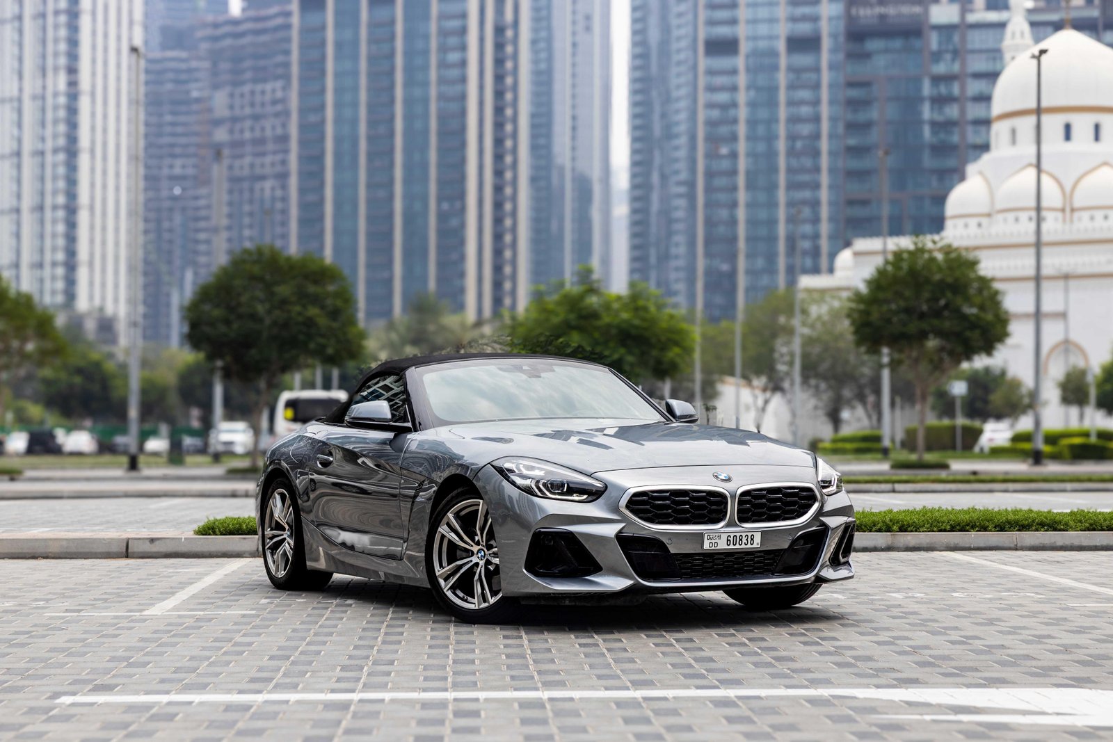 hire BMW Z4 in dubai