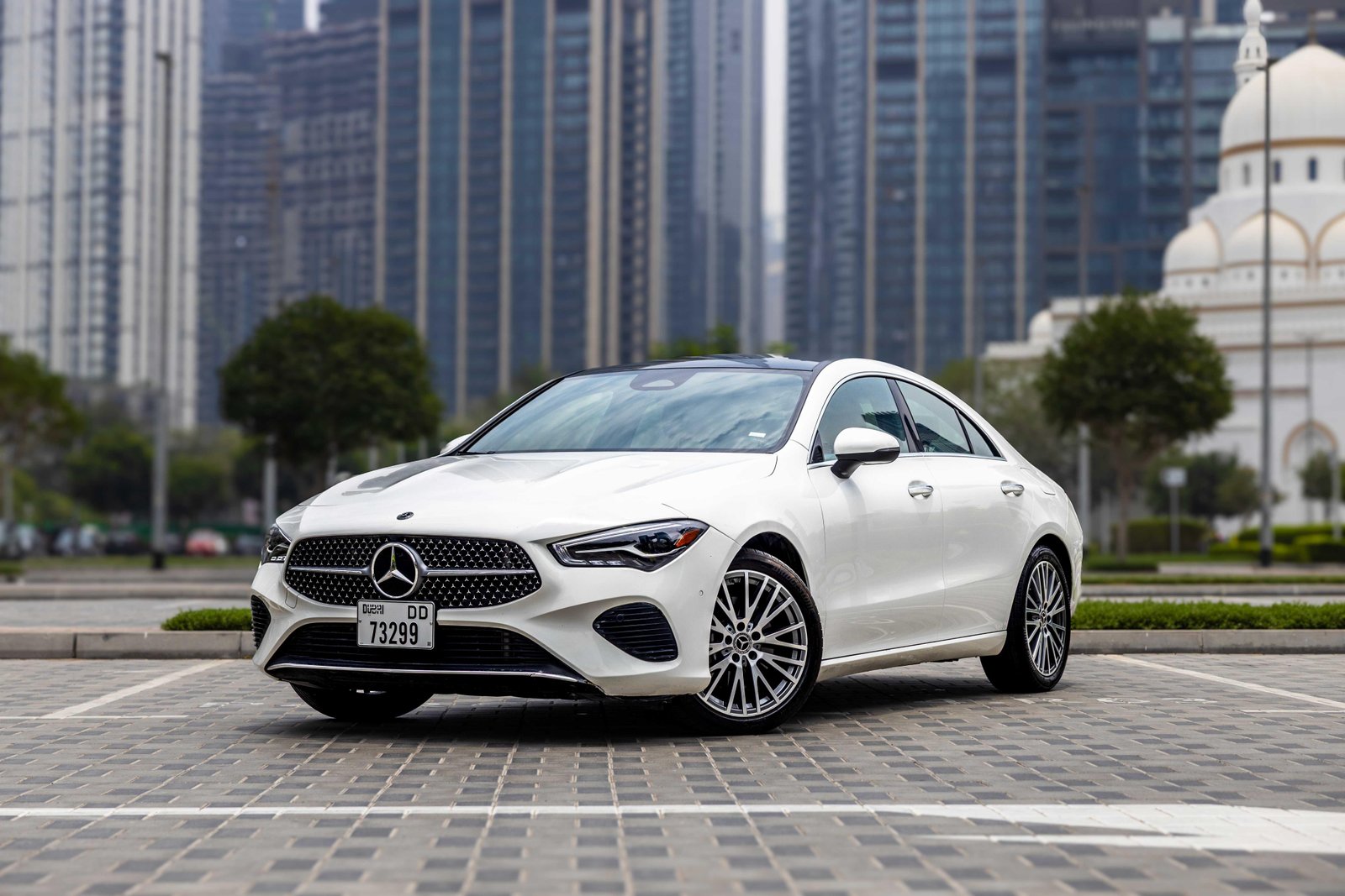 hire MERCEDS BENZ CLA250 in dubai
