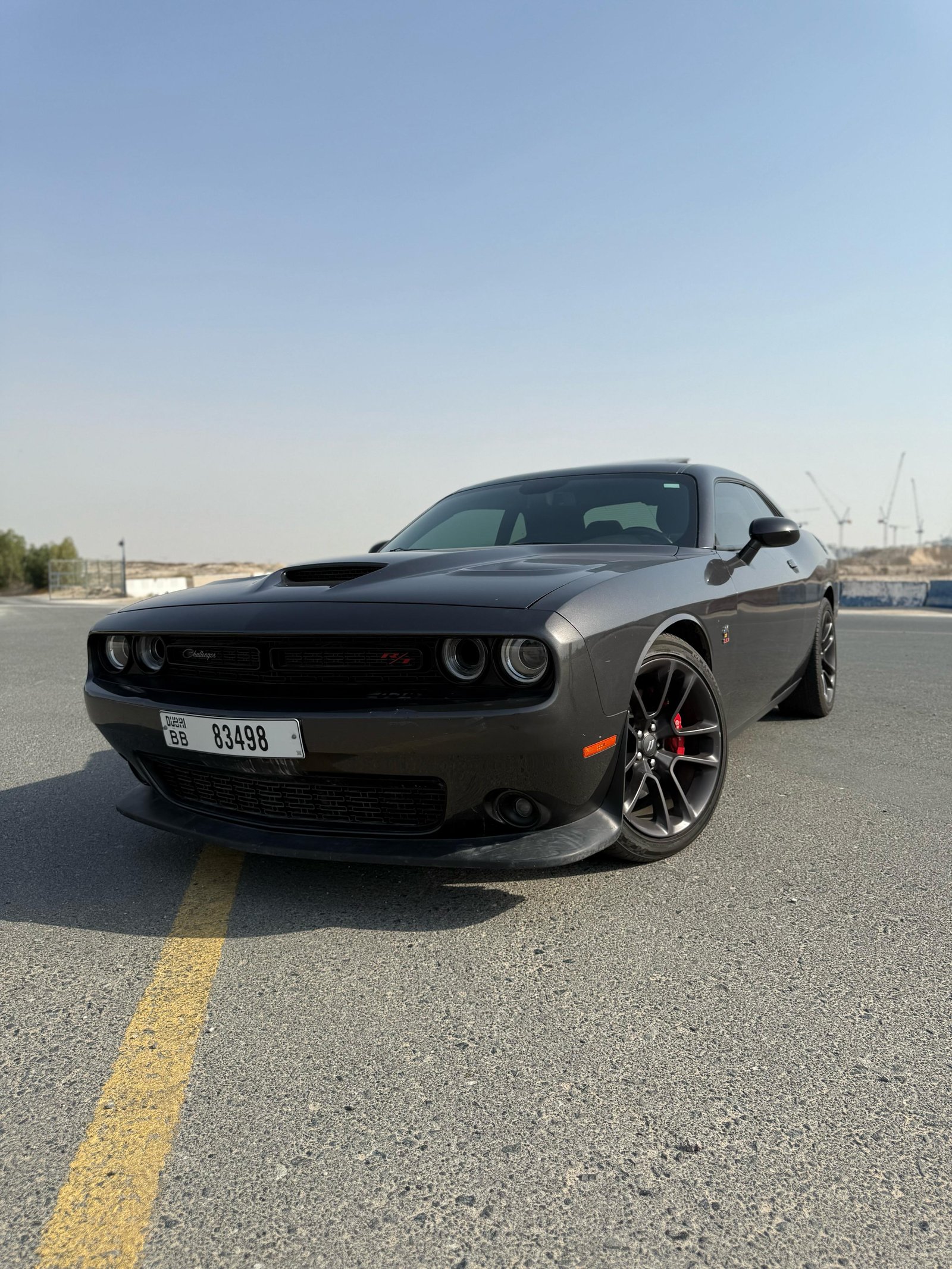 hire dogda challenger 6.4 V8 in dubai
