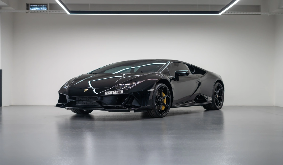استئجار Lamborghini Huracan EVO فى دبي